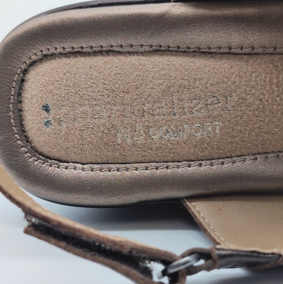 Naturalizer "Tender" sz 7.5 Gold Leather Women's Sandals - Picture 9 of 9